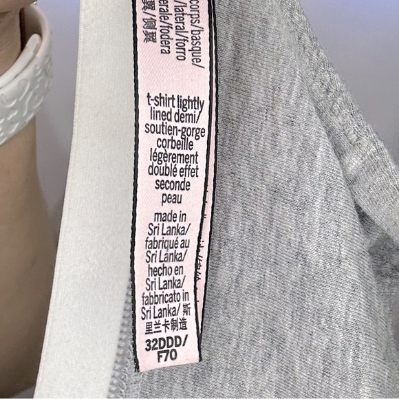 Victoria’s Secret Bra - Picture 5 of 5